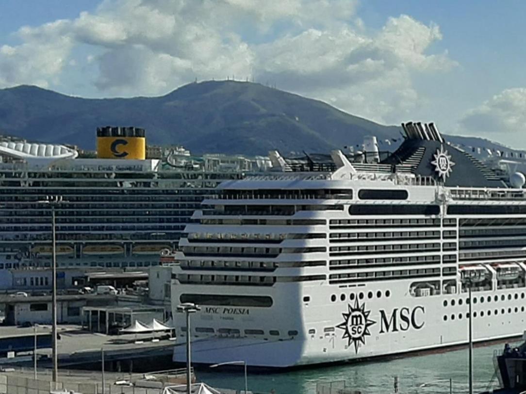 Cruise Terminal Casa Dallo Zio 150 Mq * Génova